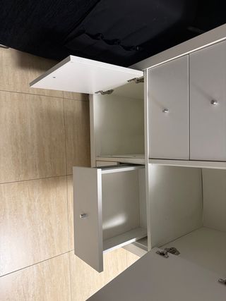 Estantería Ikea Blanca con Puertas y Cristal