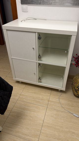 Estantería Ikea Blanca con Puertas y Cristal