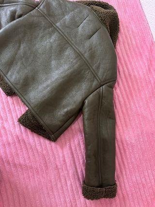 Chaqueta aviador Bershka verde