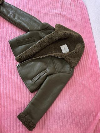 Chaqueta aviador Bershka verde