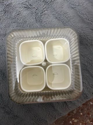 Mini invernadero con 4 macetas