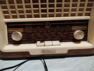 Radio Valvulas Antigua Vica 605 Vintage