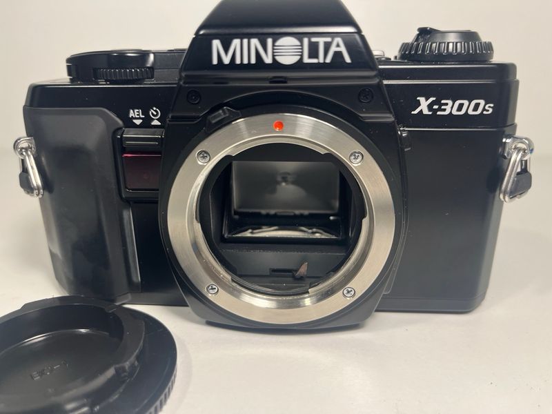 Cámara réflex analógica Minolta X-300S + Caja afbeelding 7