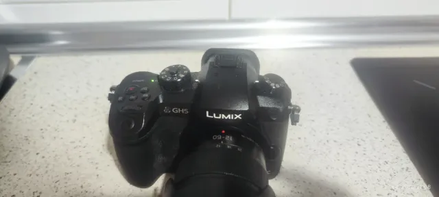 Panasonic Lumix GH5 + Micrófonos Rode Wireless GO