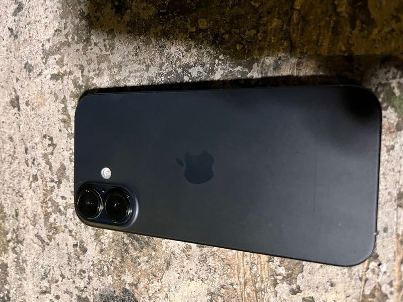 iPhone 16 Negro afbeelding 4