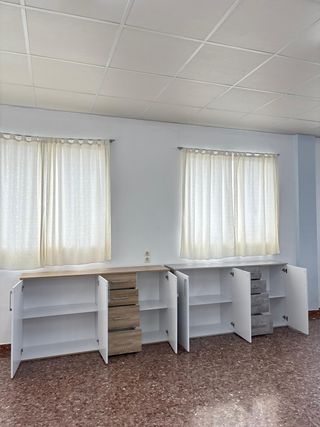 OFERTA!! Aparador 3 puertas y 4 cajones