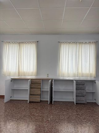 OFERTA!! Aparador 3 puertas y 4 cajones