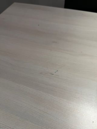 Mesa de comedor de madera y sillas