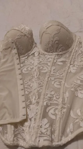 Corse de novia  encaje blanco Gemma