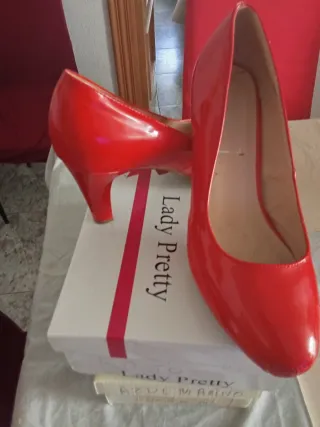 Zapatos de tacón azul marino talla 39