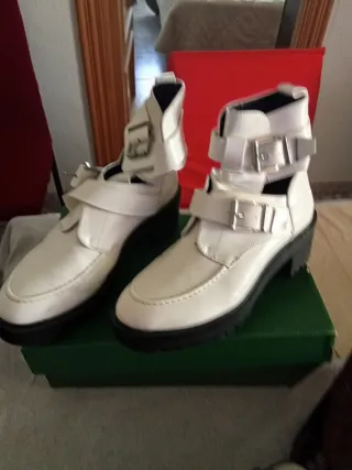 Zapatos de tacón azul marino talla 39