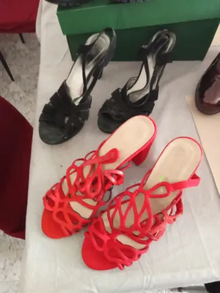 Zapatos de tacón azul marino talla 39