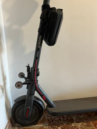 Patinete Eléctrico Xiaomi 4 + Accesorios