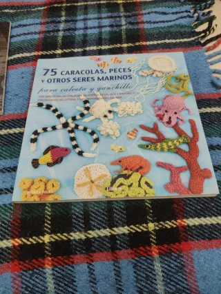 75 Caracolas, peces y otros seres marinos (Span...