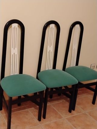 Juego de 3 sillas tapizadas