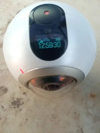 Cámara Samsung Gear 360 SM-C200