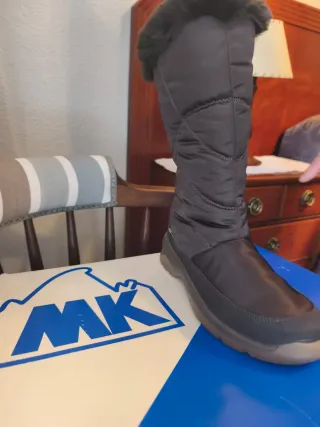 Botas de nieve mujer marrón oscuro. Marca MK.