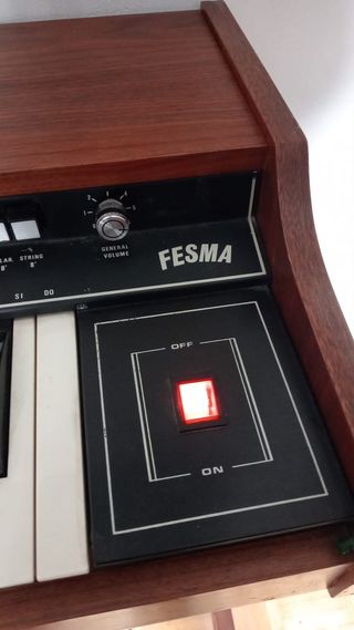 Órgano Fesma Granada 49 Teclas