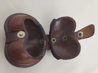 Monedero de piel con llavero