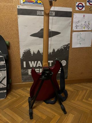 Bajo Eléctrico Rojo Yako