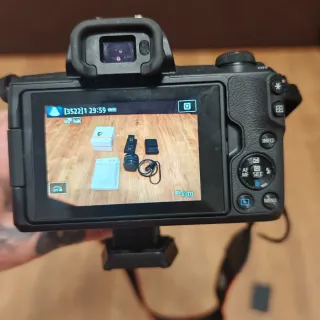 Kit Canon EOS M50 + Lente Tamron 16-300 NUEVO