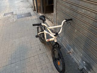 Bicicleta BMX Blanca
