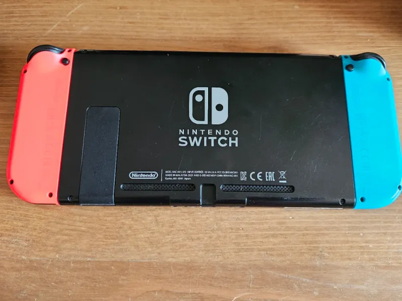 Nintendo Switch Azul/Rojo + Accesorios afbeelding 4
