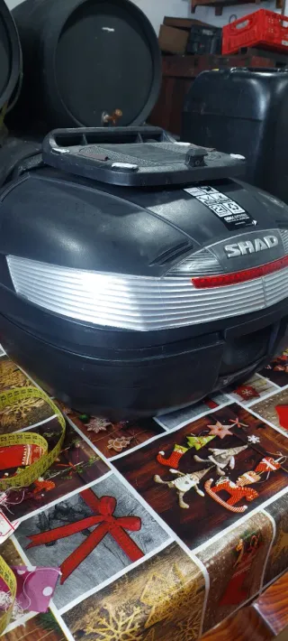 Baúl SHAD 39L Negro