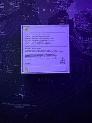 Apple AirPods 4 con cancellazione del rumore