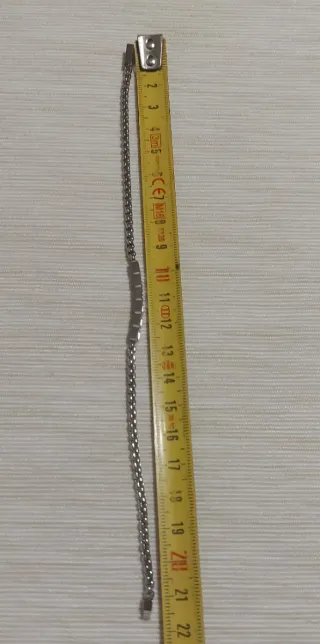 Bracciale con spinelli neri