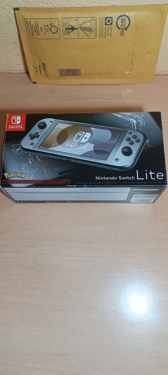 Nintendo Switch Lite Palkia/Dialga