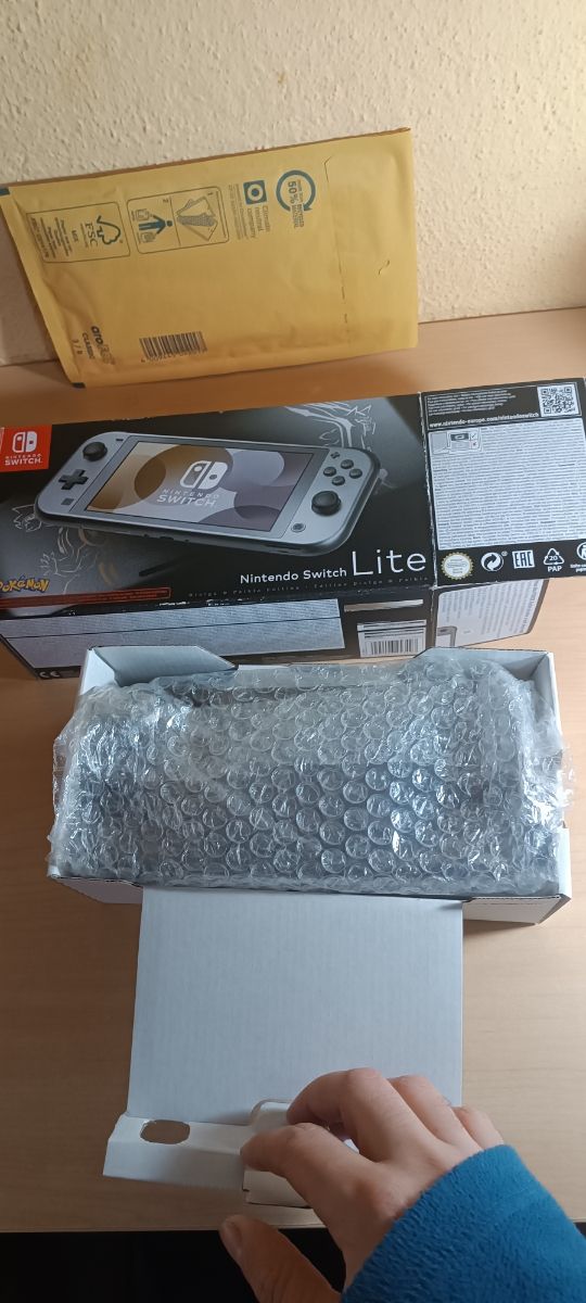 Nintendo Switch Lite Palkia/Dialga afbeelding 2