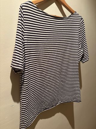 Camiseta básica rayas blanco y negro