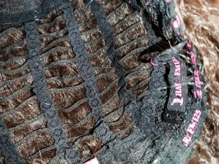 Pelucas Negras y Marrones