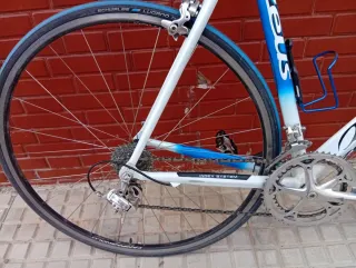 Bicicleta Zeus Carbono y Aluminio