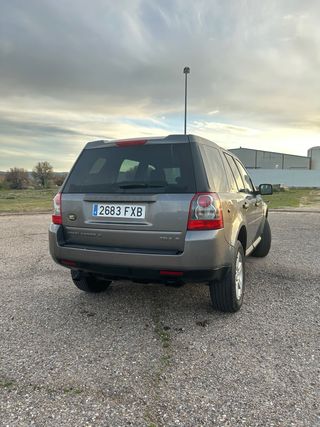 Land Rover Freelander 2