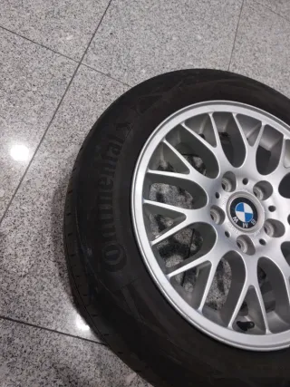 Jantes impecaveis 16 BMW com pneus
