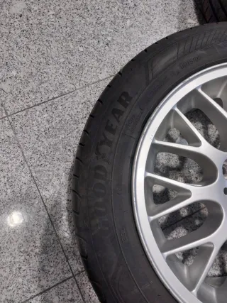 Jantes impecaveis 16 BMW com pneus
