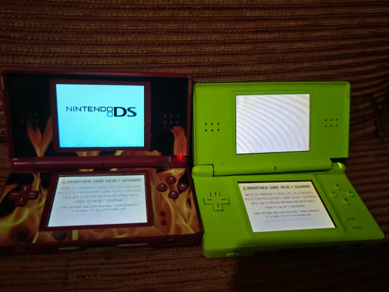 Consola Nintendo DS (2 unidades)(leer descripción)