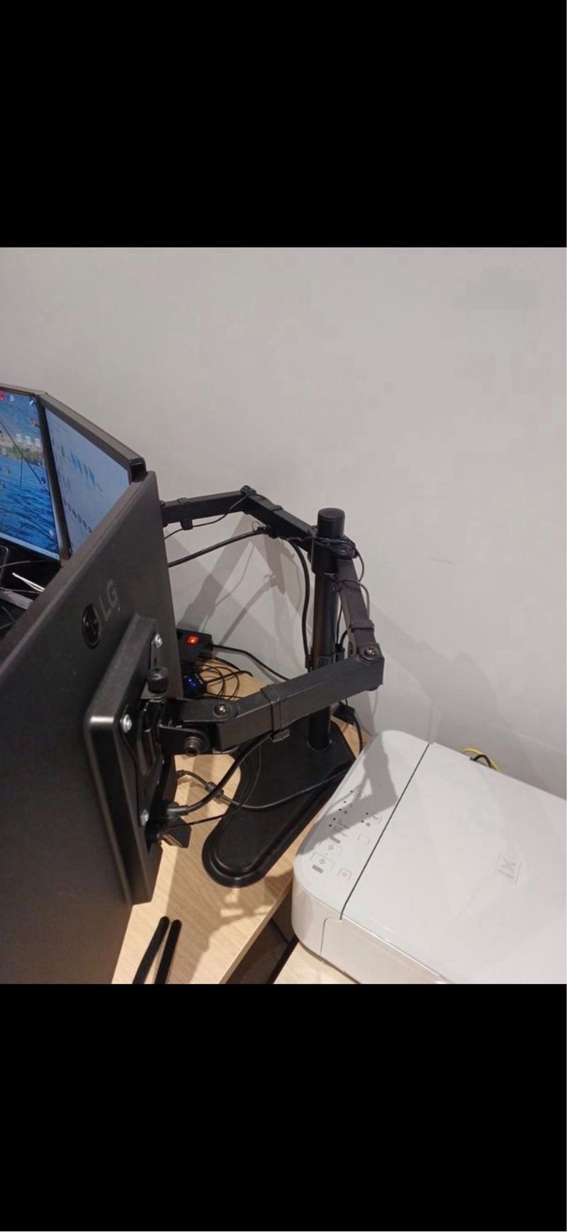 2 Monitores LG Negros afbeelding 2