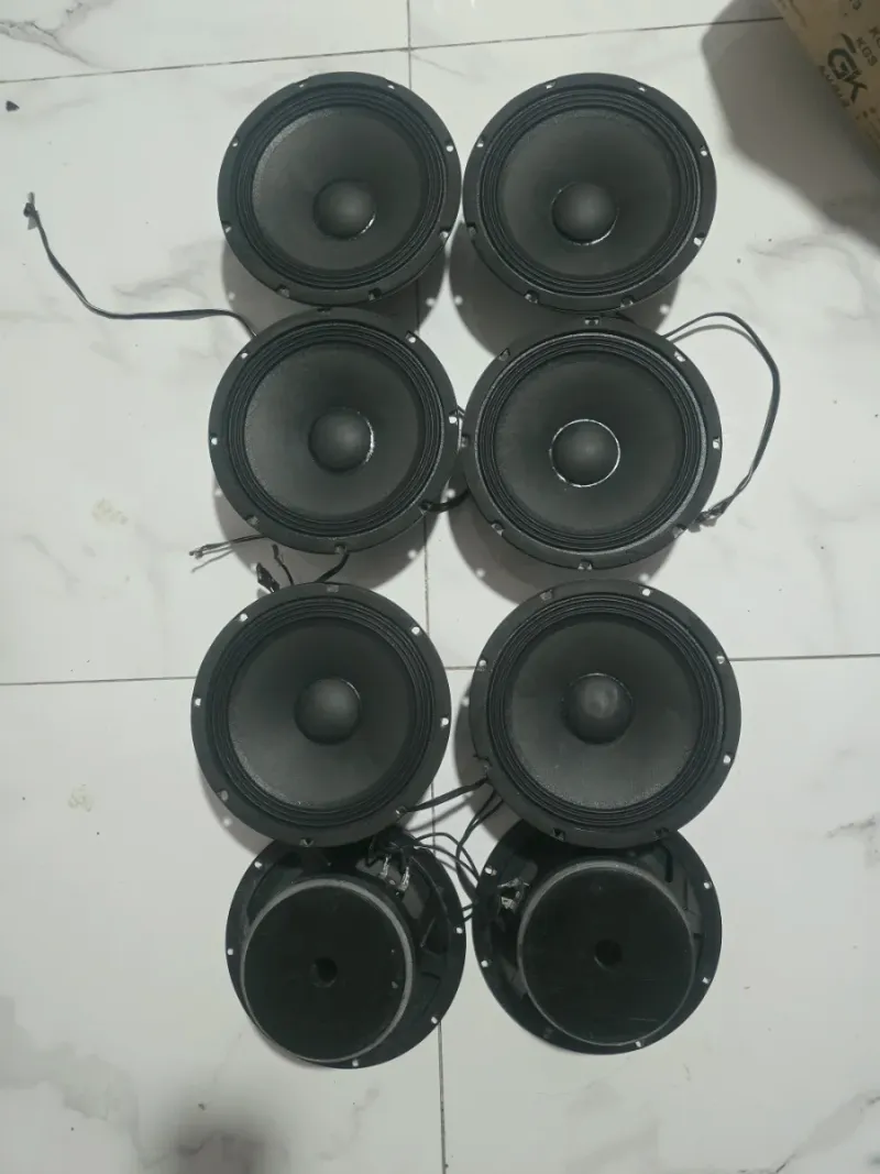 Medios de altavoz negros afbeelding 2