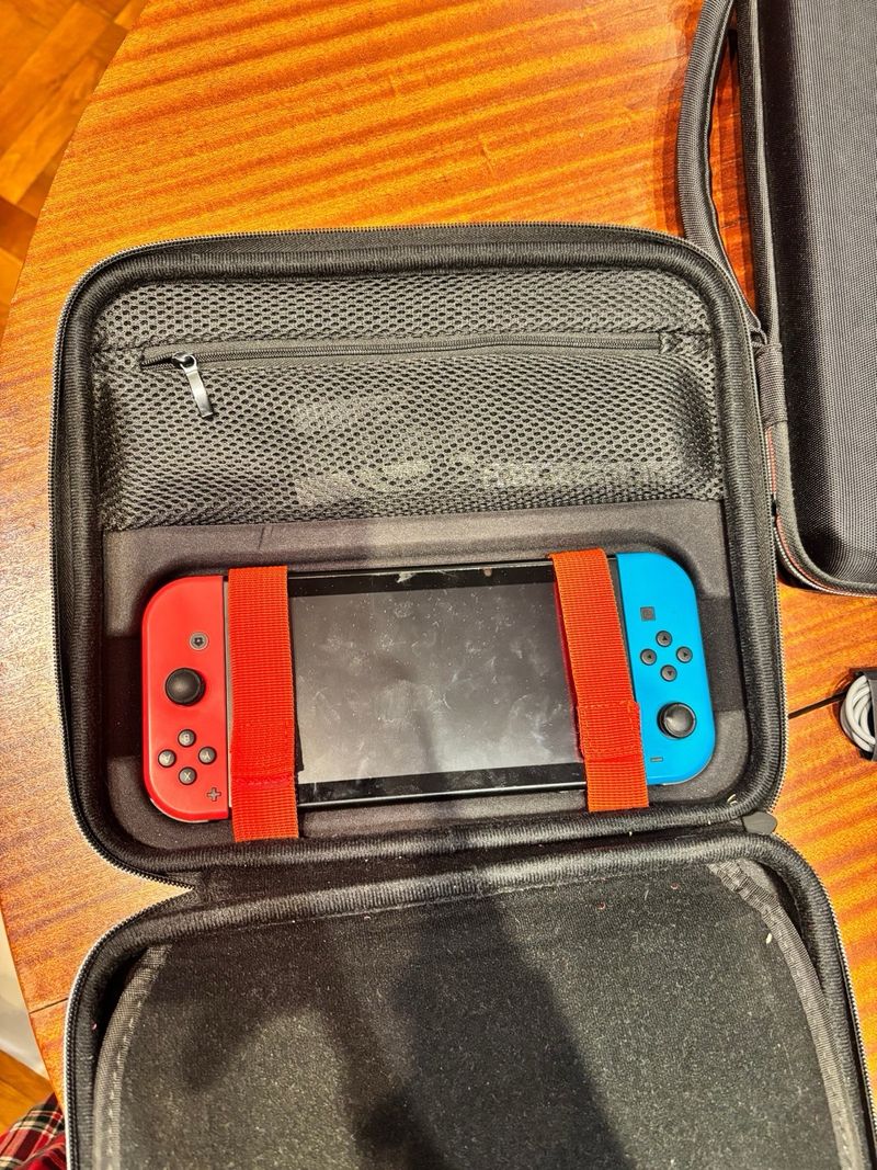 Nintendo Switch Azul y Rojo afbeelding 3