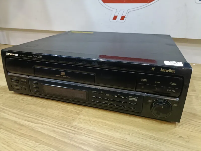 Reproductor LaserDisc Pioneer CLD-700S afbeelding 2