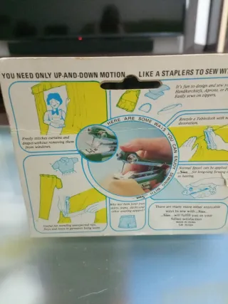 Mini máquina de coser Sun