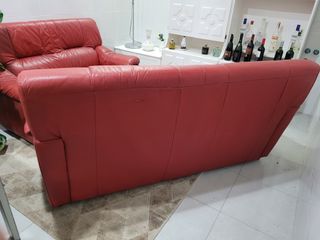 SET DE SOFÁS EN CUERO COLOR ROJO