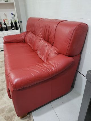 SET DE SOFÁS EN CUERO COLOR ROJO