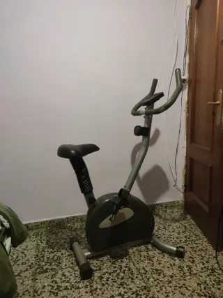 Bicicleta de gimnasio