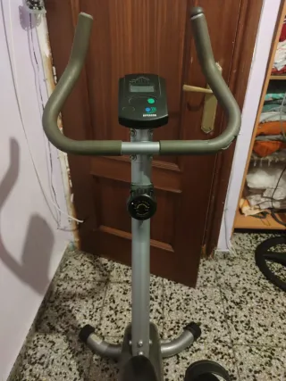 Bicicleta de gimnasio