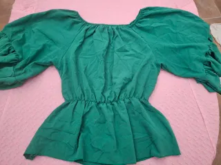 Blusa peplum T XL. Medidas en descripción