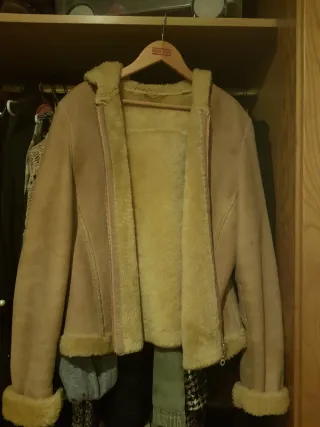 Cazadora ante beige talla 42
